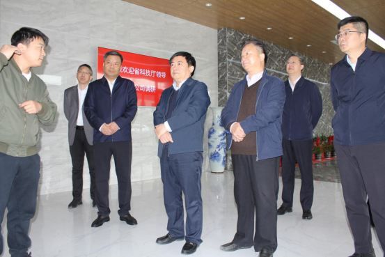 河南省科技厅党组成员、常务副厅长刘英锋一行莅临公司调研